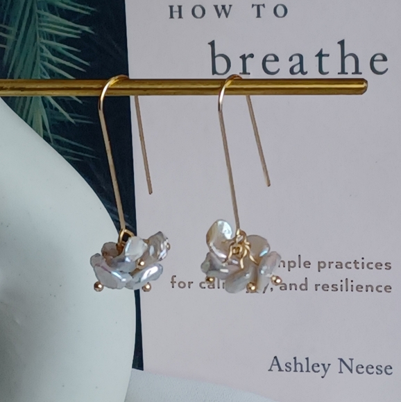 Baroque Pearl Cluster Earrings - Picture 8 of 12